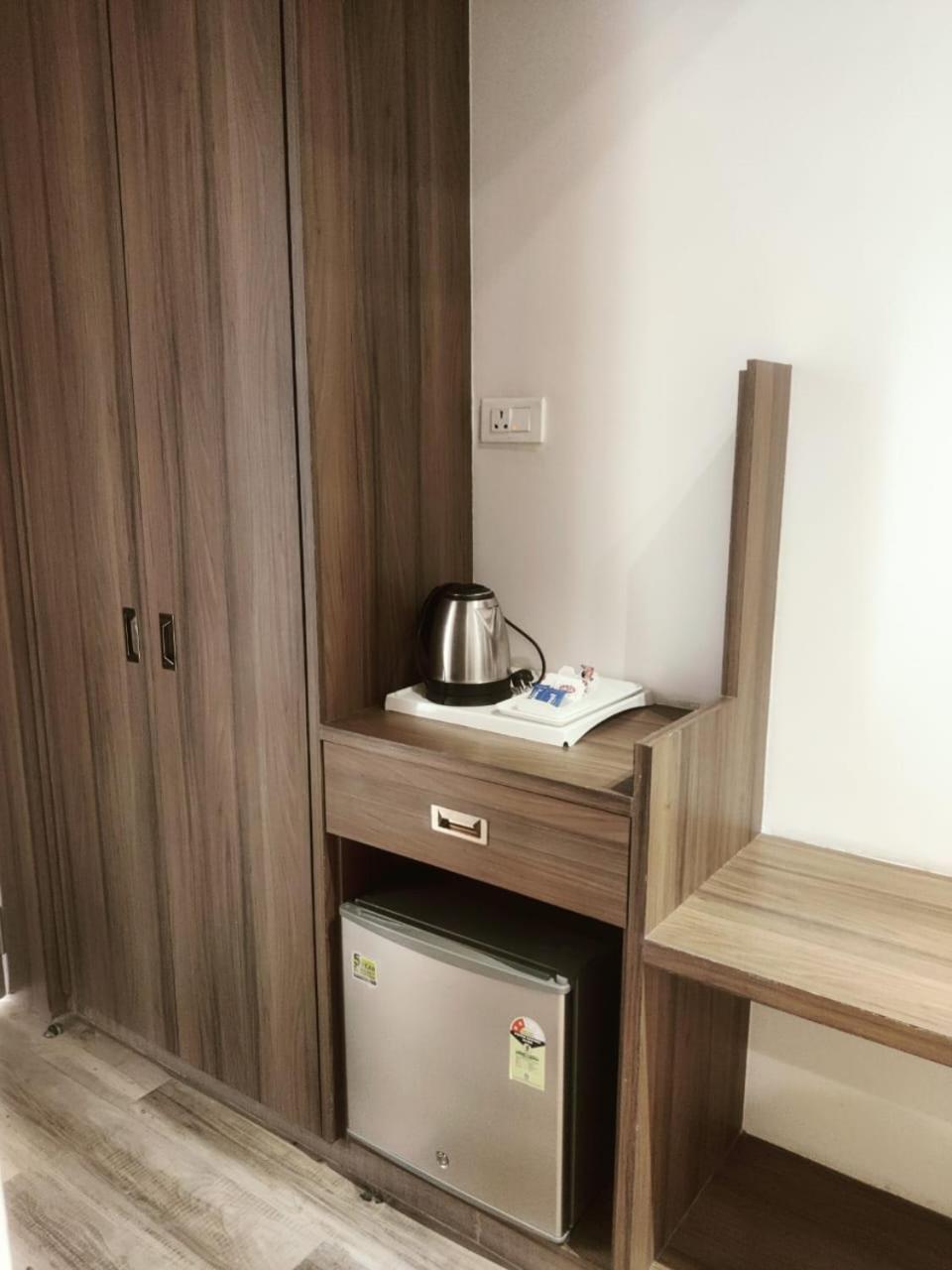 Nirvana Grand Hotel & Resort Гая Екстер'єр фото