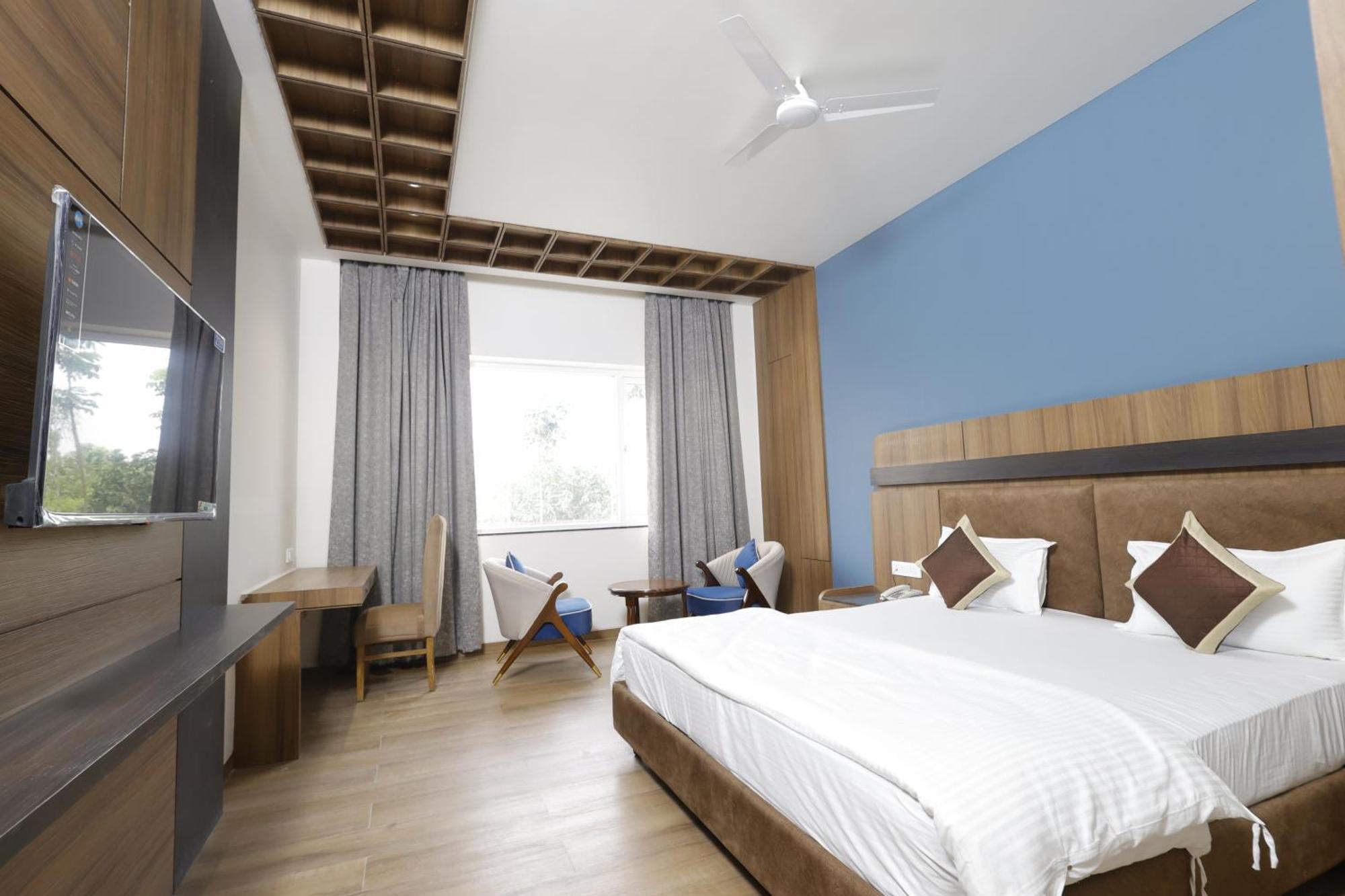 Nirvana Grand Hotel & Resort Гая Екстер'єр фото