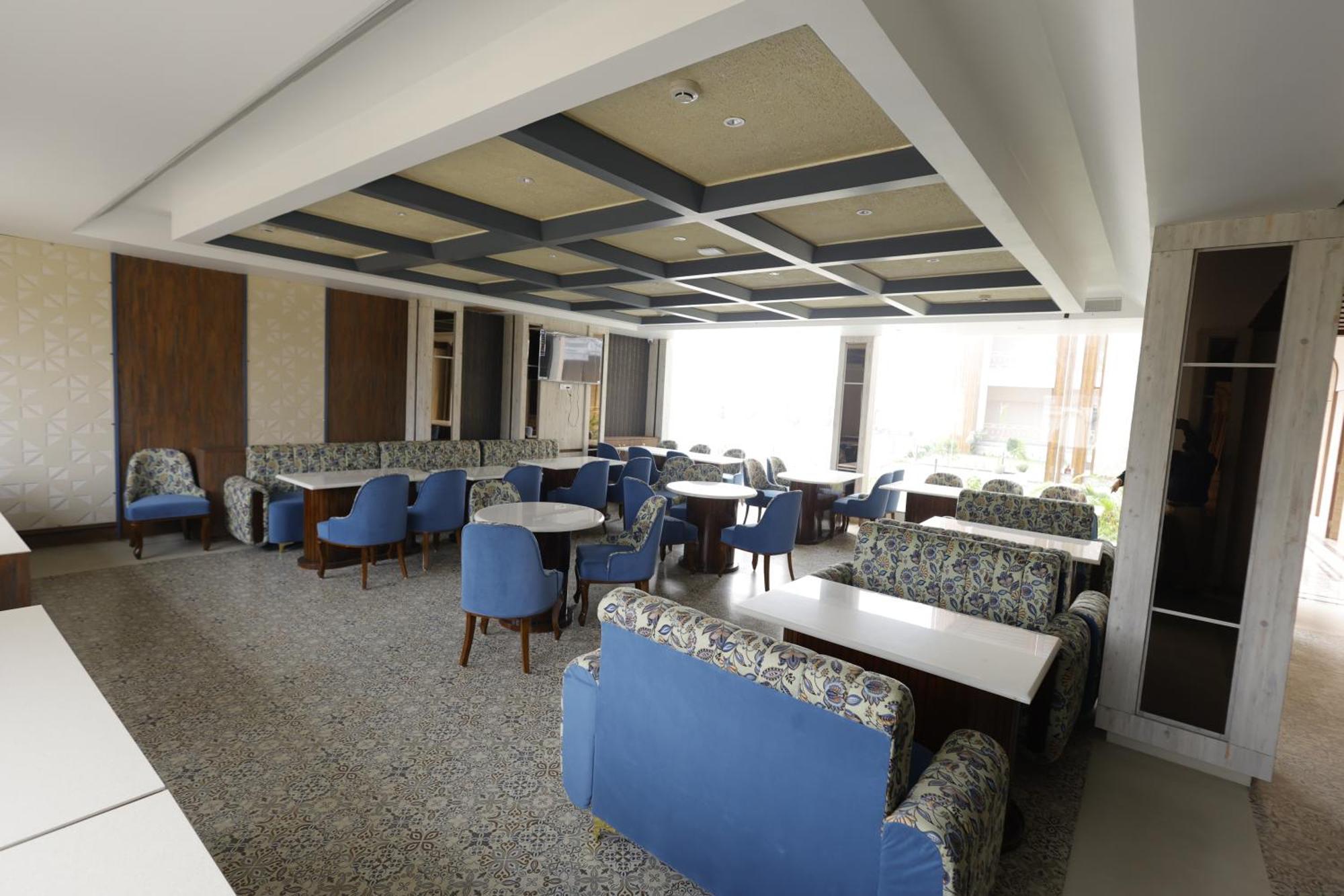 Nirvana Grand Hotel & Resort Гая Екстер'єр фото